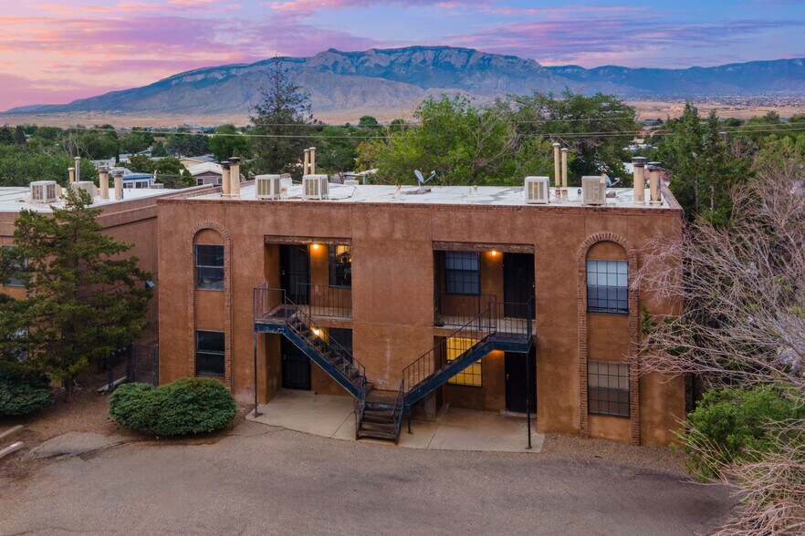 More Photos Of 1000 Meadowlark Ct SE, Rio Rancho Apartments For Sale