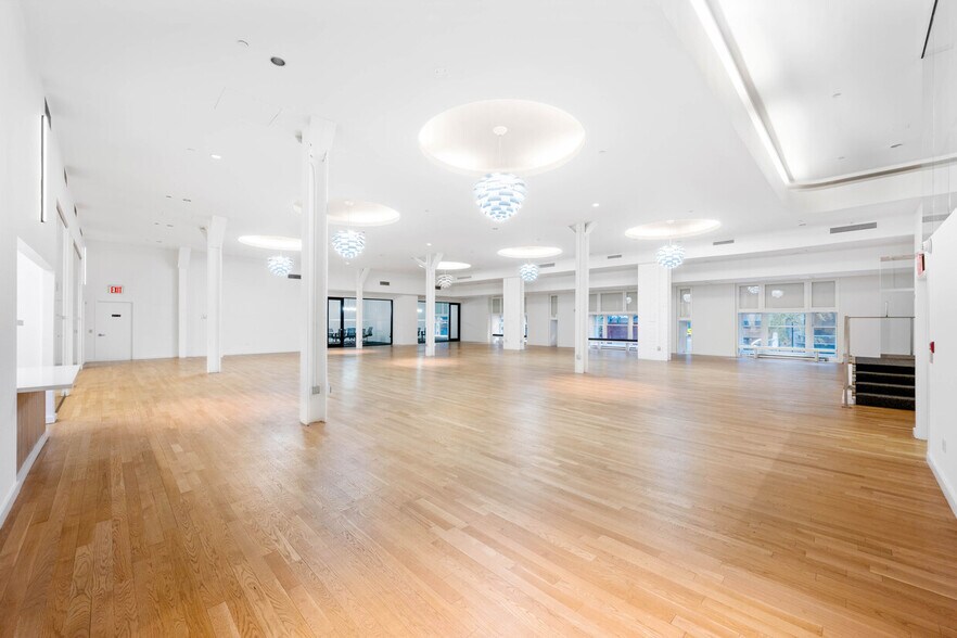More Photos Of 25 W 39th St, New York Loft Creative Space For Lease