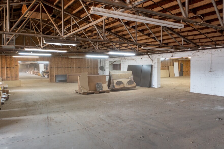 More Photos Of 440 Frankston St, Jacksonville Warehouse For Sale