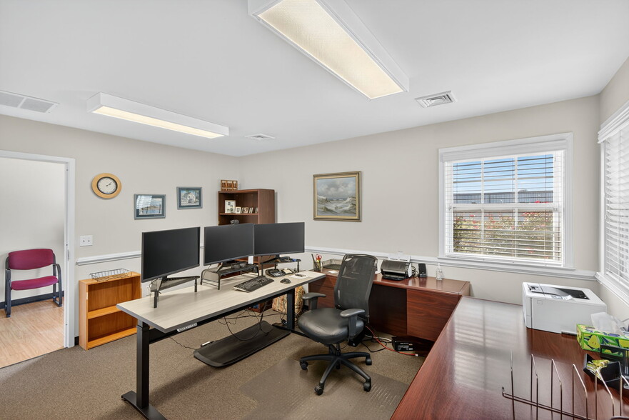 More Photos Of 6614 Ruppsville Rd, Allentown Office For Sale