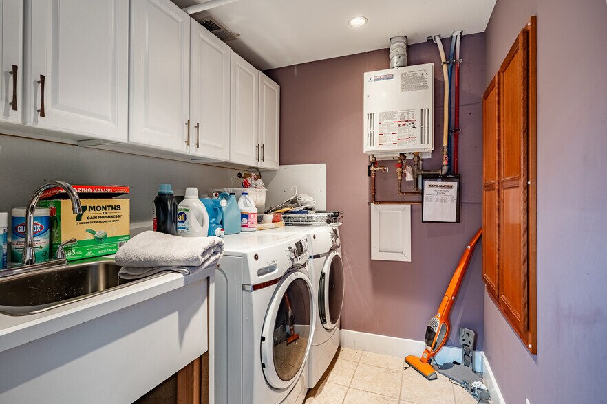 More Photos Of 235 Bridge St, Phoenixville Storefront Retail Residential For Sale