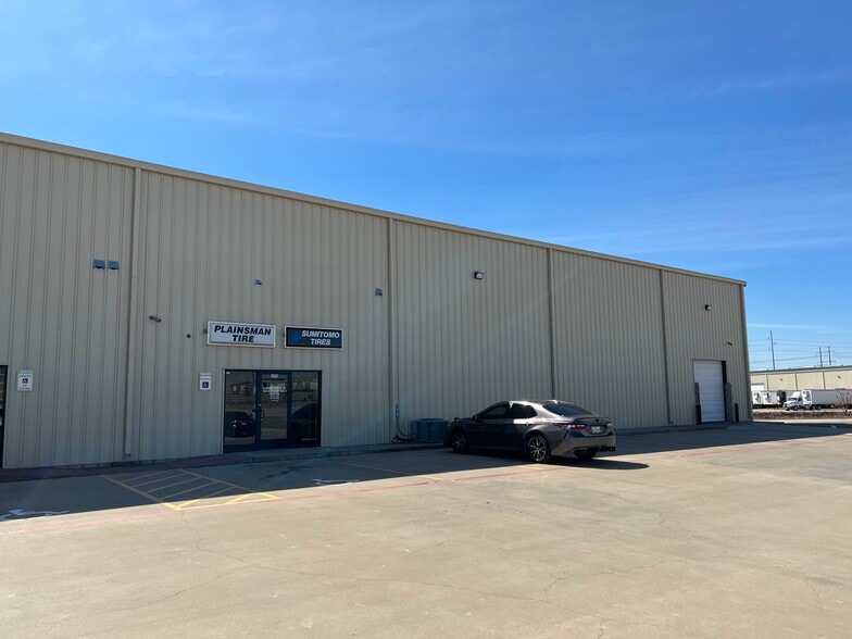 More Photos Of 1000 Schroeder Dr, Waco Warehouse For Lease