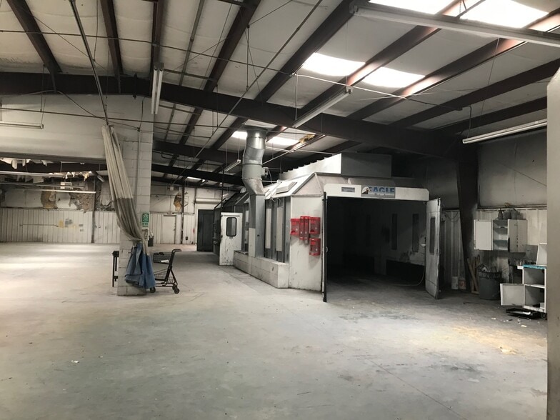 More Photos Of 5830 Plaza Pky, Douglasville Auto Repair For Sale