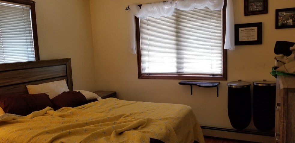 More Photos Of 16 Jefferson St, Hackensack Office Residential For Lease
