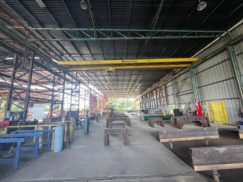 More Photos Of 5101 S 24th Ave, Tampa Manufacturing For Sale
