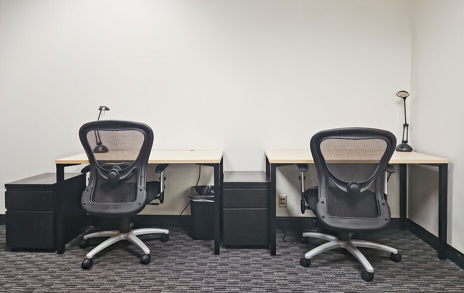 More Photos Of 9465 Counselors Row, Indianapolis Coworking Space