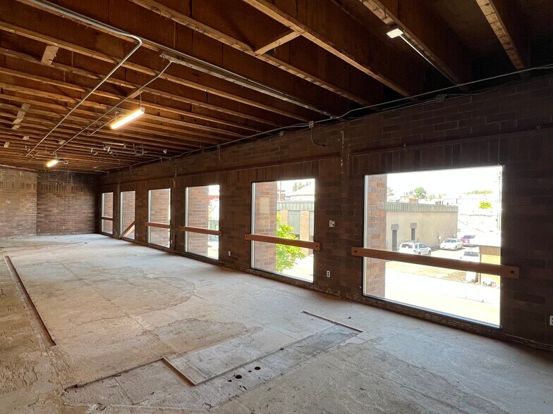 More Photos Of 300 Ellsworth St SW, Albany Bank For Sale