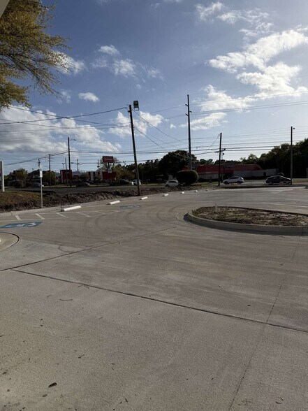 More Photos Of 2505 Carolina Beach Rd, Wilmington General Retail For Lease
