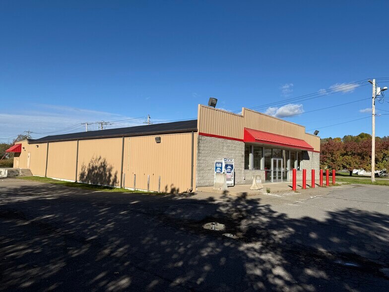 More Photos Of 110 W South St, Groton Freestanding For Sale