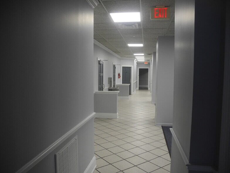 More Photos Of 1102 Third Ave, Huntington Office For Lease