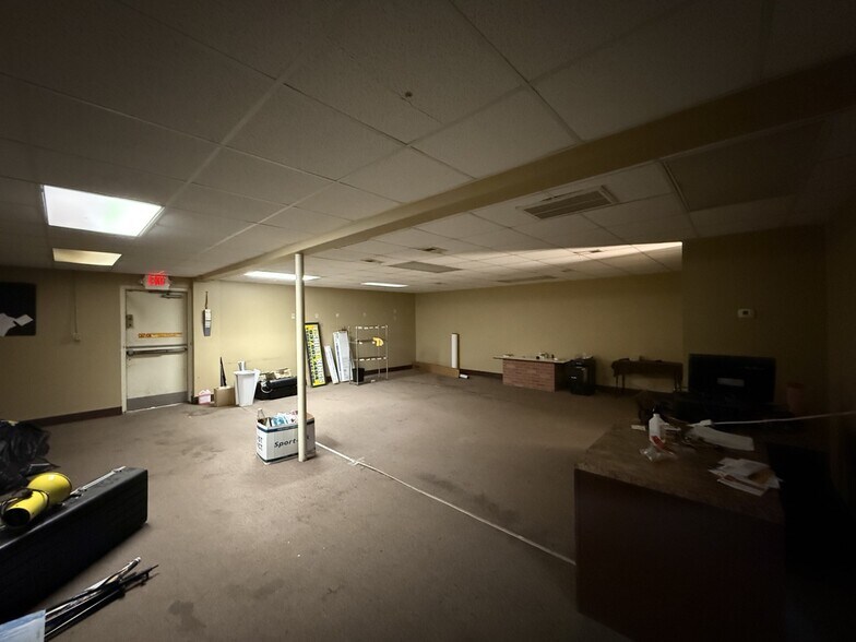 More Photos Of 4301 N Main St, Dayton Restaurant For Lease