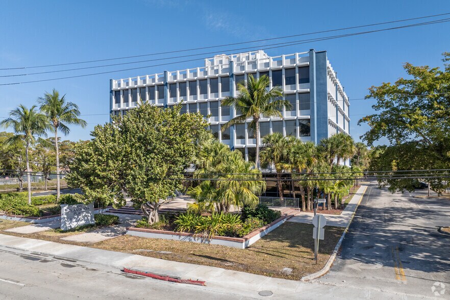 More Photos Of 8751 W Broward Blvd, Plantation Office For Sale