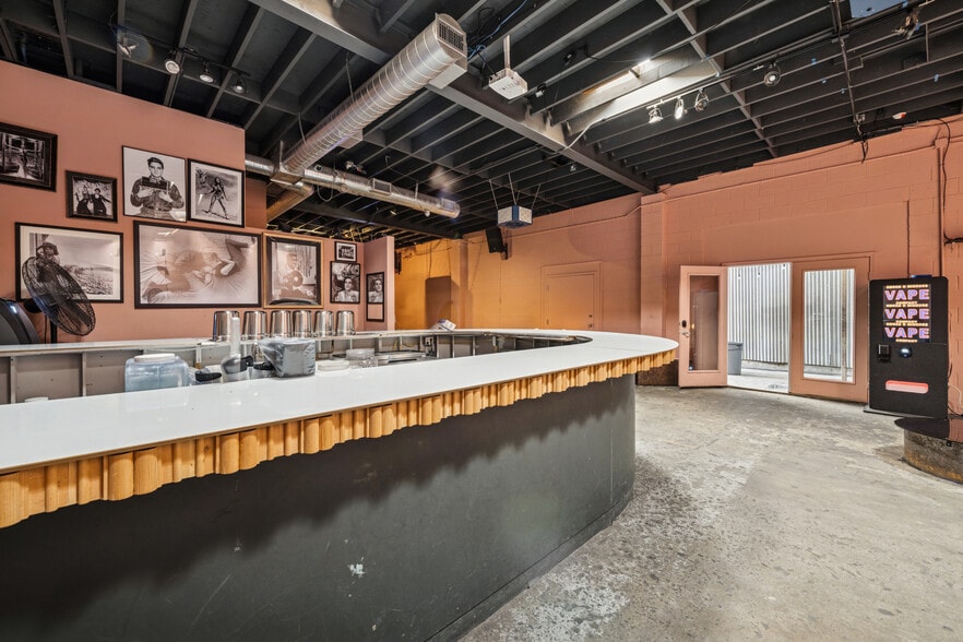 More Photos Of 3770 Selby Ave, Los Angeles Loft Creative Space For Sale