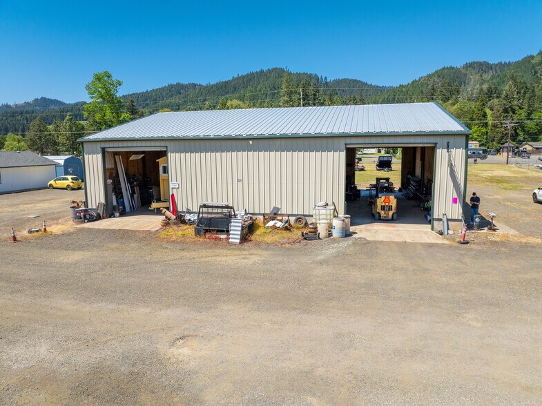 More Photos Of 215 Lawson Ln, Tenmile Warehouse For Sale
