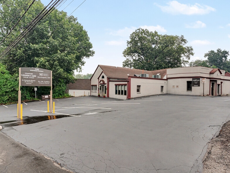More Photos Of 526 Newfield Ave, Stamford Freestanding For Sale