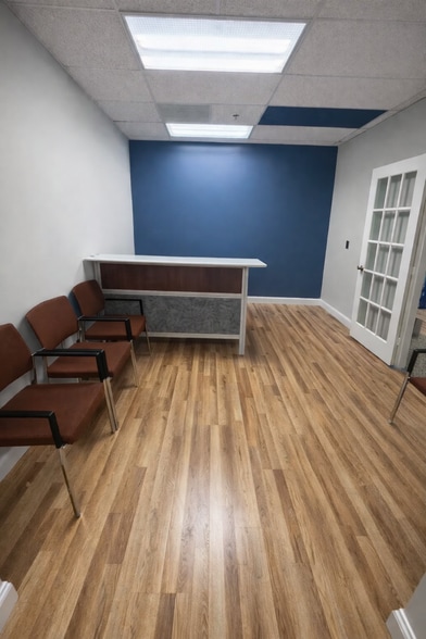 More Photos Of 20 Pidgeon Hill Dr, Sterling Medical For Lease