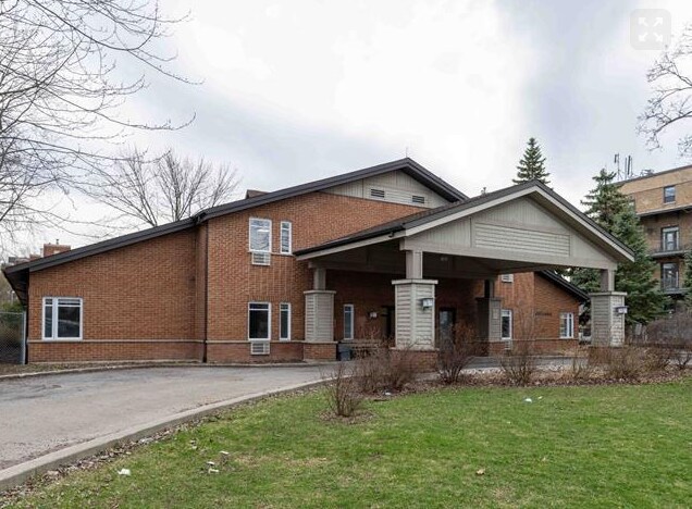 Primary Photo Of 11810 Av Du Bois-De-Boulogne, Montréal Assisted Living For Sale