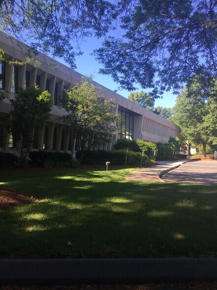 More Photos Of 8 Progress Dr, Shelton Office For Lease