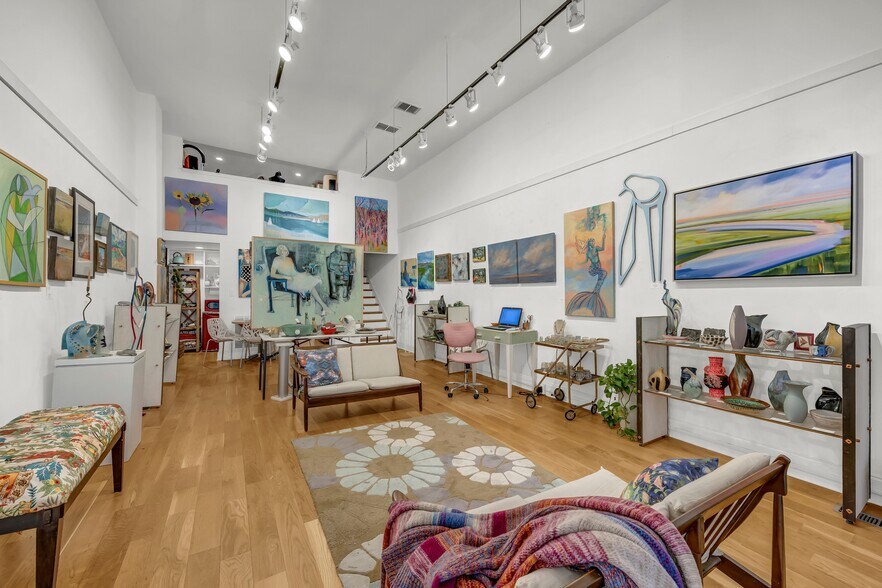 More Photos Of 271 N Front St, Wilmington General Retail For Sale