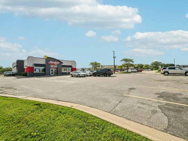 More Photos Of 1410 Flammang Dr, Waterloo Fast Food For Sale