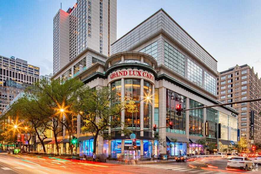 Primary Photo Of 600 N Michigan Ave, Chicago Storefront For Lease