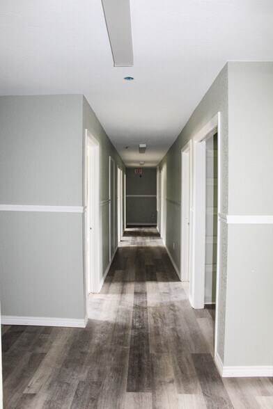 More Photos Of 620 Brazosport Blvd N, Clute Flex For Lease