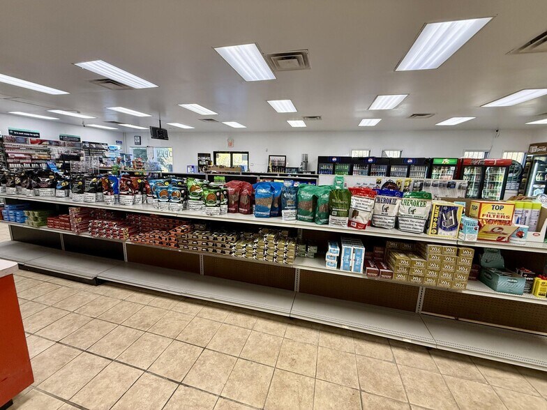 More Photos Of 15462 Stewartsville Rd, Vinton Convenience Store For Sale