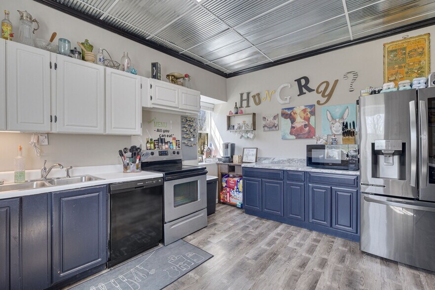 More Photos Of 305 N Main St, Ste Genevieve Storefront Retail Residential For Sale