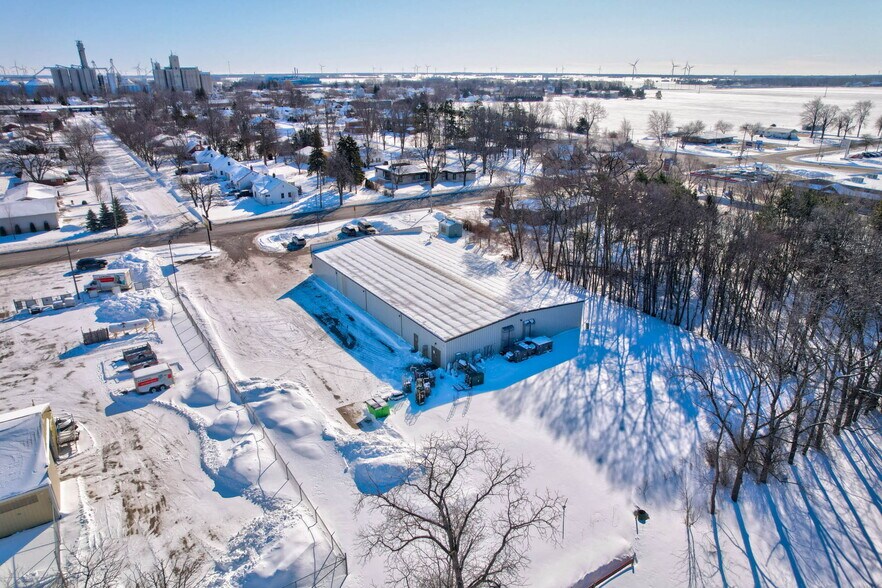 More Photos Of 57 N Caseville Rd, Pigeon Freestanding For Sale