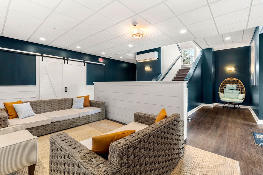 More Photos Of 175 Bridge Rd, Salisbury Hotel For Sale