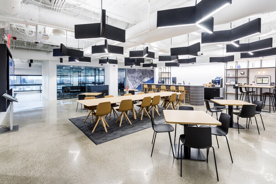 More Photos Of 26533 Evergreen Rd, Southfield Office For Lease