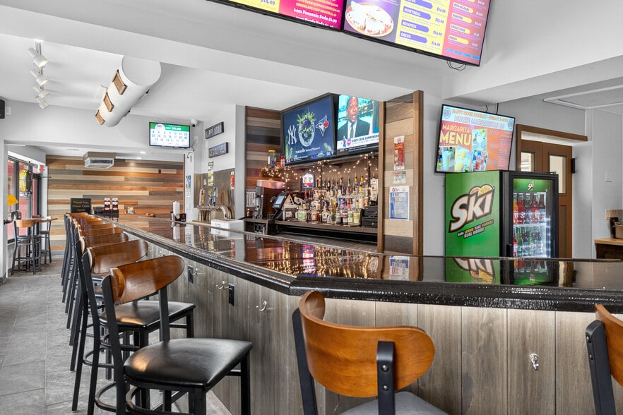 More Photos Of 8713 Gravois Rd, Saint Louis Restaurant For Sale