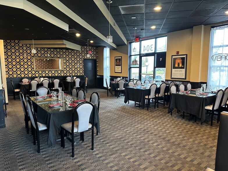 More Photos Of 304 Georges Rd, Dayton General Retail For Sale