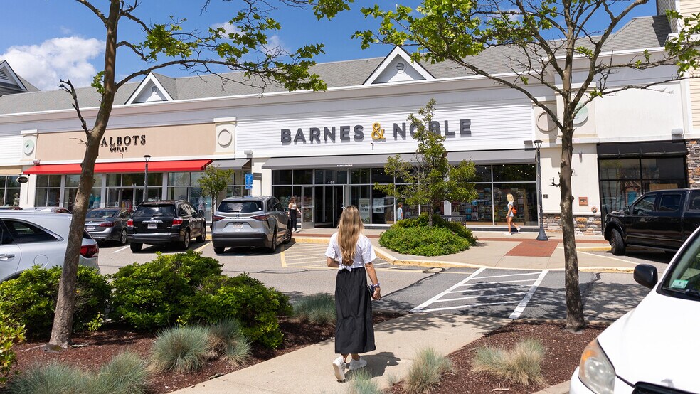 More Photos Of 2421 Cranberry Hwy -, Wareham Unknown For Lease