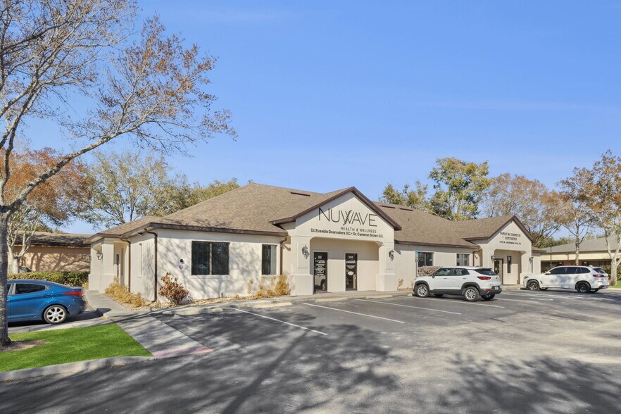 Primary Photo Of 235 Hatteras Ave, Clermont Medical For Lease