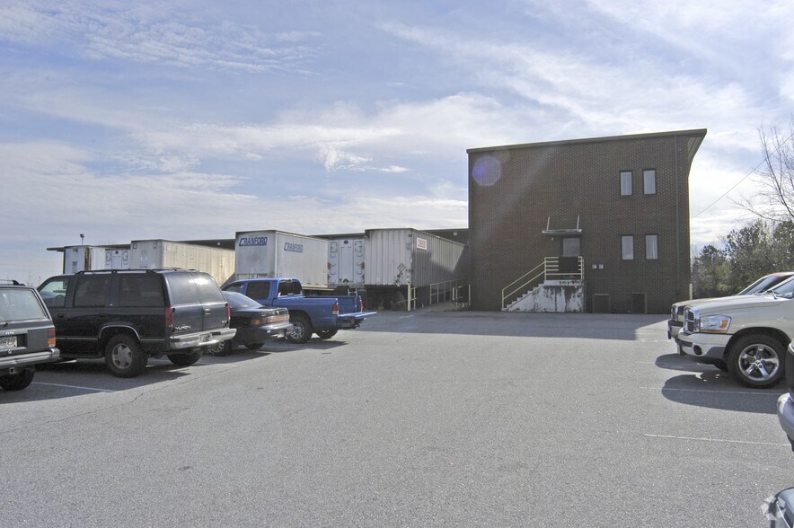 More Photos Of 4490 Conrad Ave, Forest Park Truck Terminal For Lease