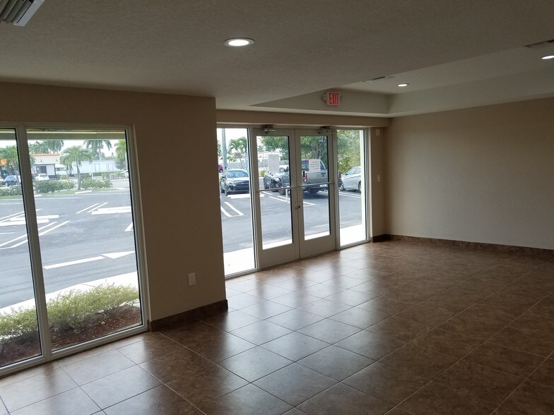 More Photos Of 1696 S Military Trl, West Palm Beach Medical For Lease