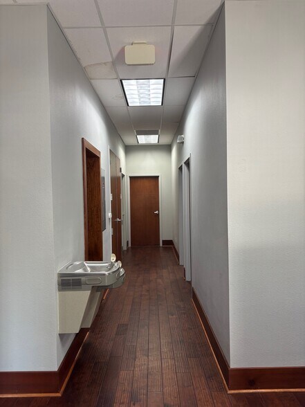 More Photos Of 1414 N Ronald Reagan Blvd, Longwood Medical For Lease