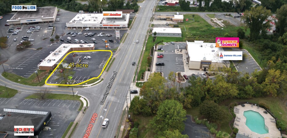 Primary Photo Of 4810 Country Club Rd, Winston-Salem Auto Repair For Sale