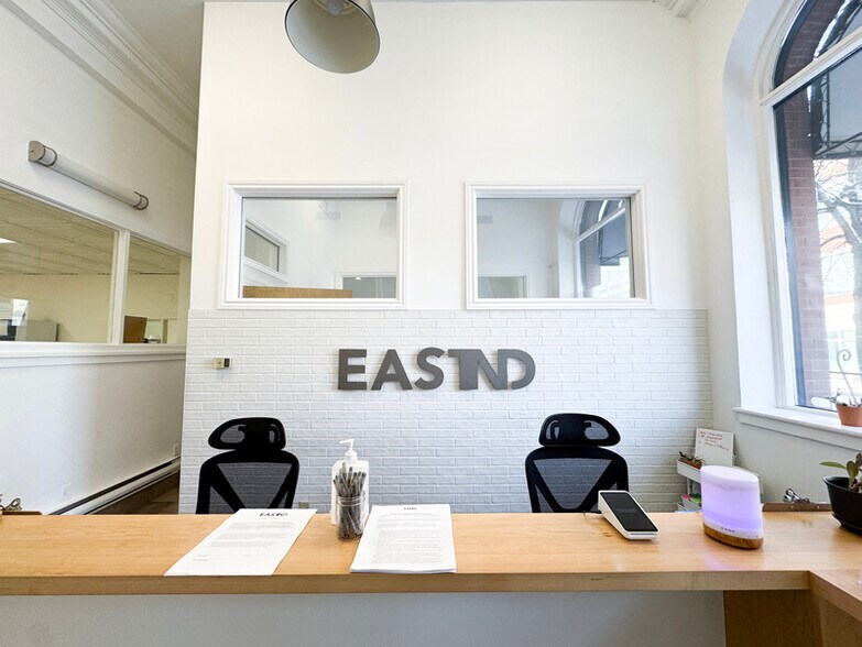 More Photos Of 15 Alma St, Moncton Medical For Lease