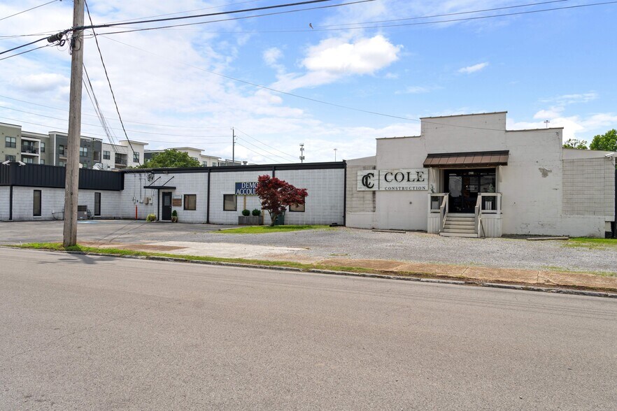 More Photos Of 2101 Chestnut St, Chattanooga Office For Lease