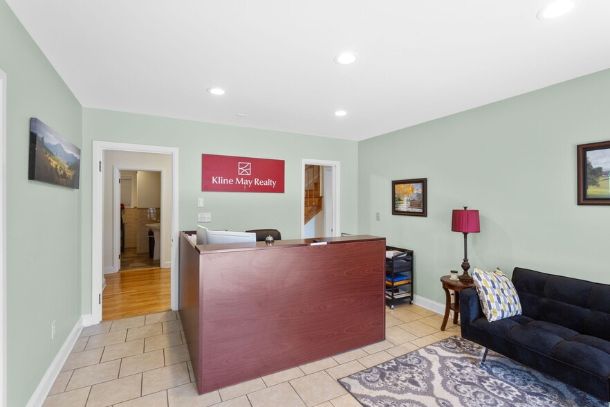 More Photos Of 2352 Jefferson Hwy, Waynesboro Office For Lease