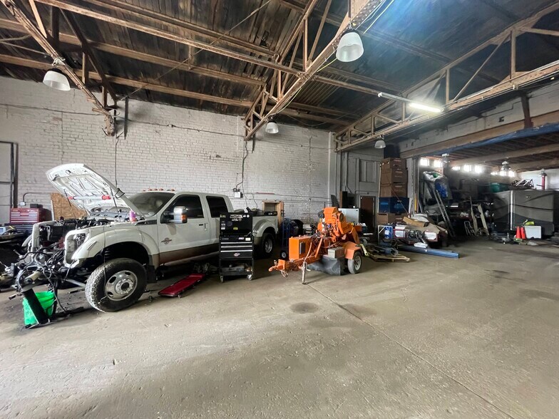 More Photos Of 6149 Cleveland St, Merrillville Industrial For Sale