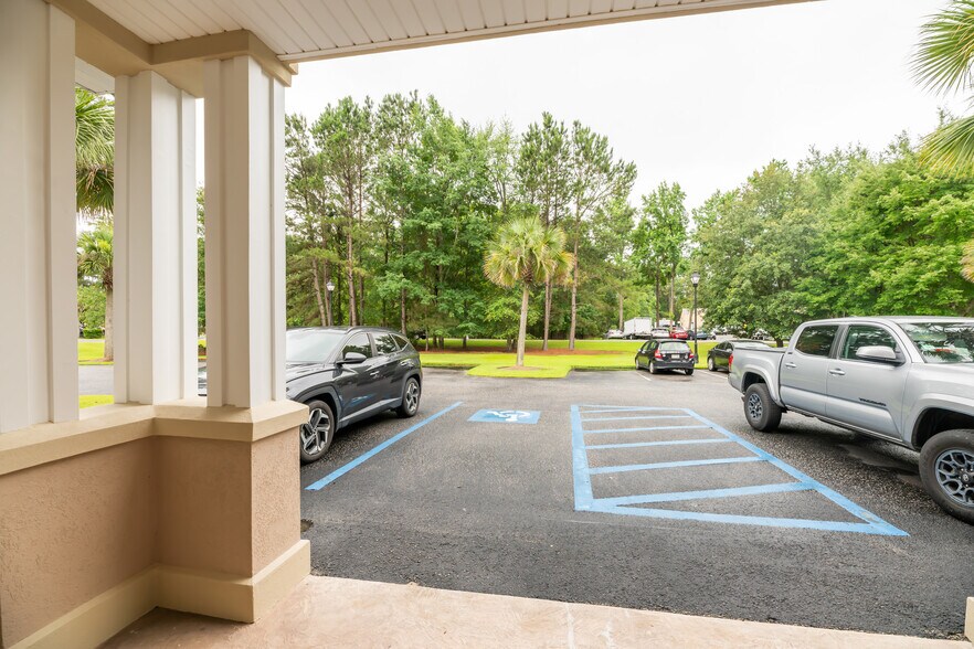 More Photos Of 121 Mead Rd, Hardeeville Medical For Lease