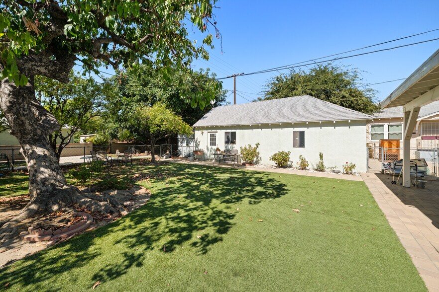 More Photos Of 445 S Main St, Burbank Apartments For Sale