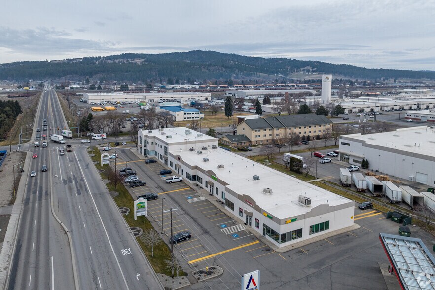 More Photos Of 3808 N Sullivan Rd, Spokane Valley Flex For Lease