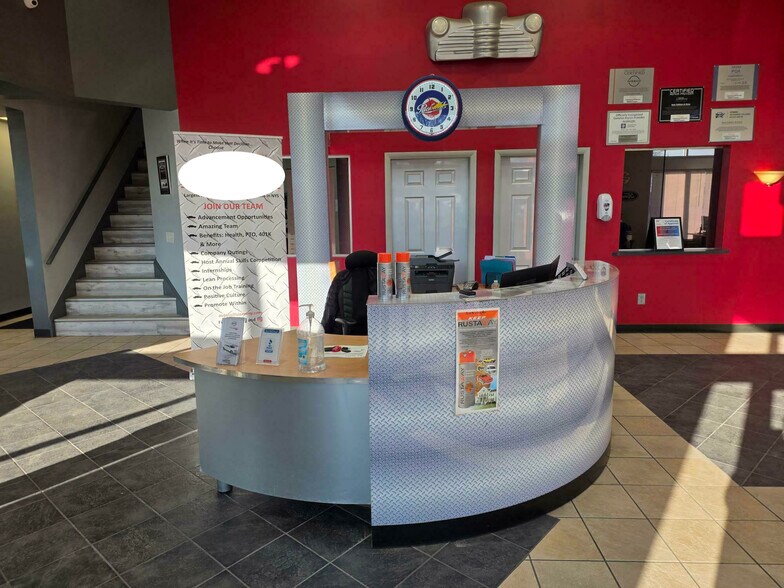 More Photos Of 5967 Robinson Rd, Lockport Auto Dealership For Lease
