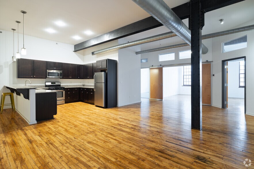 More Photos Of 21 W North St, Akron Apartments For Lease