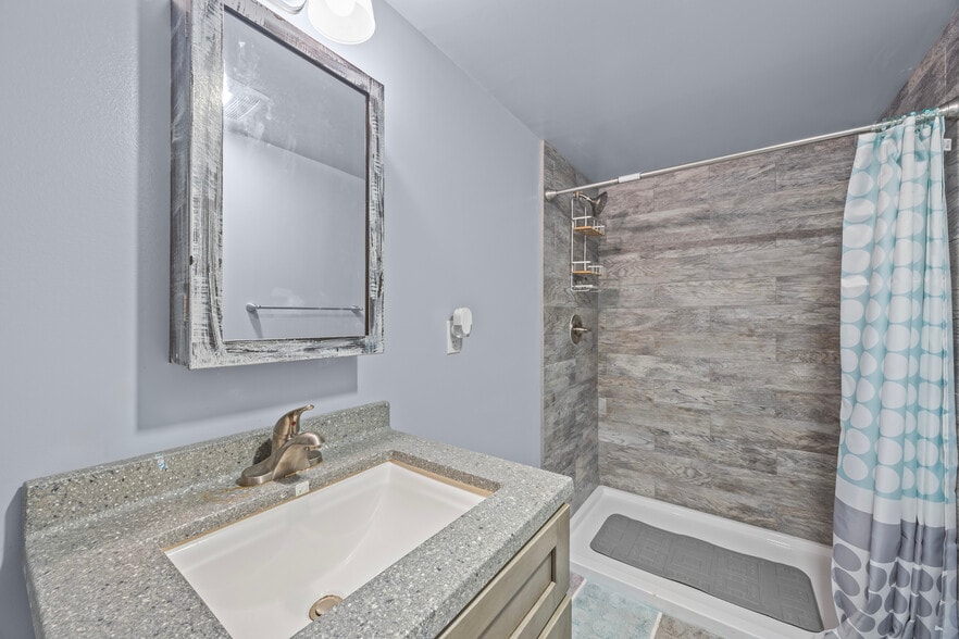 More Photos Of 1120 Dawson St, Wilmington Flex For Sale
