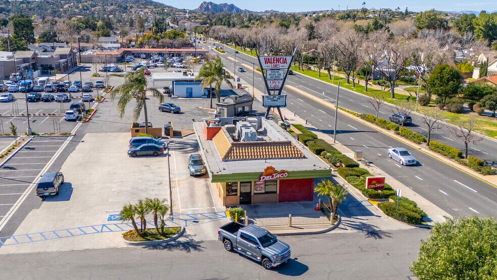 More Photos Of 23650 Lyons Ave, Santa Clarita Fast Food For Sale